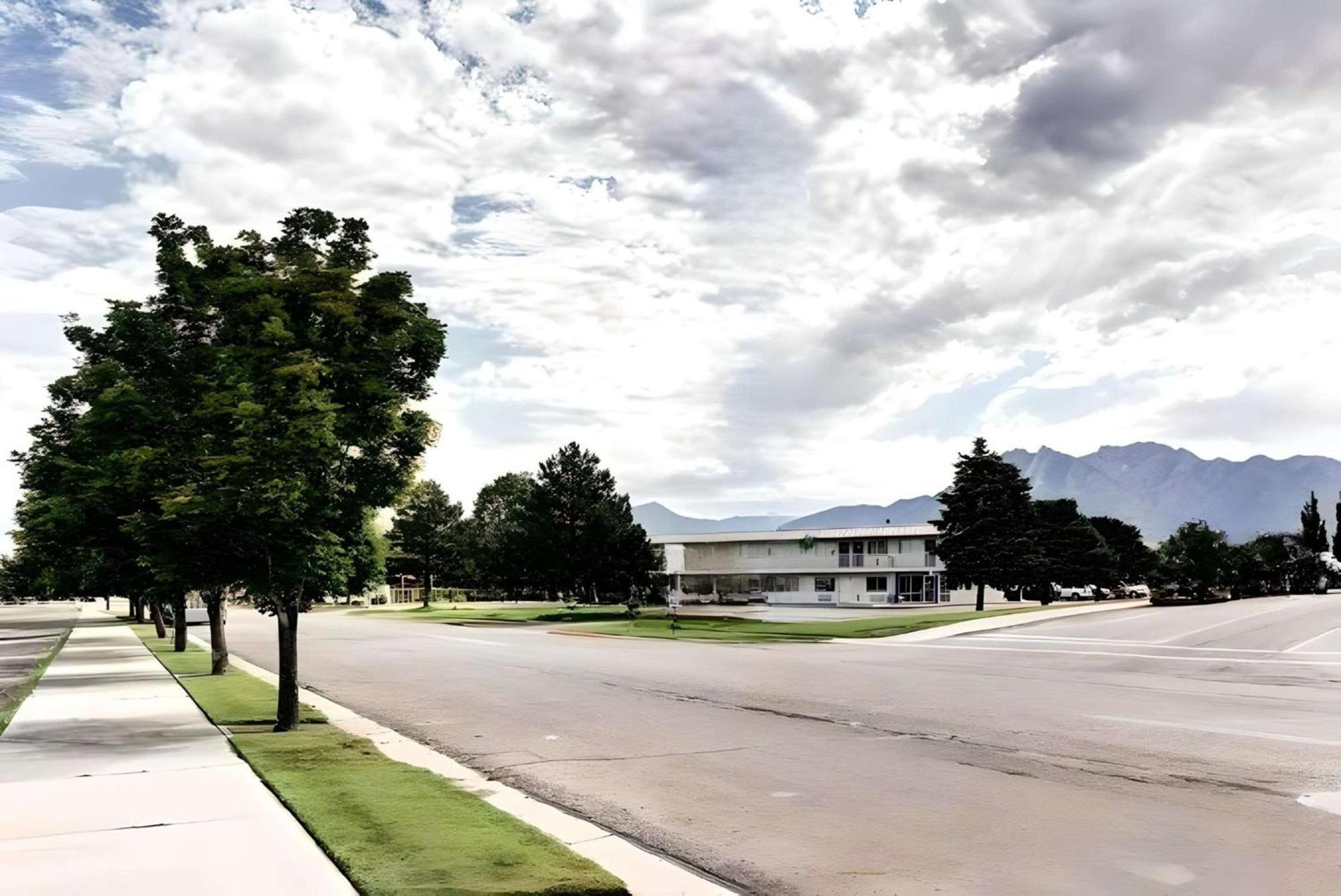 Econo Lodge Midvale Luaran gambar