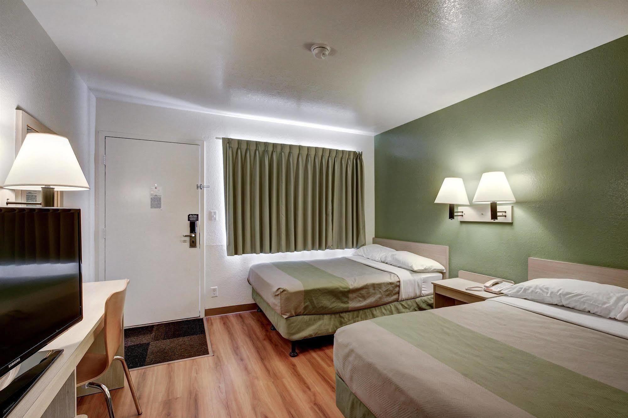 Econo Lodge Midvale Luaran gambar