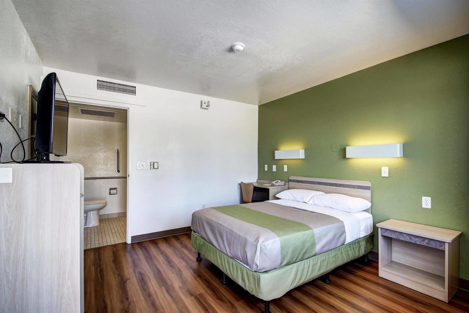 Econo Lodge Midvale Luaran gambar