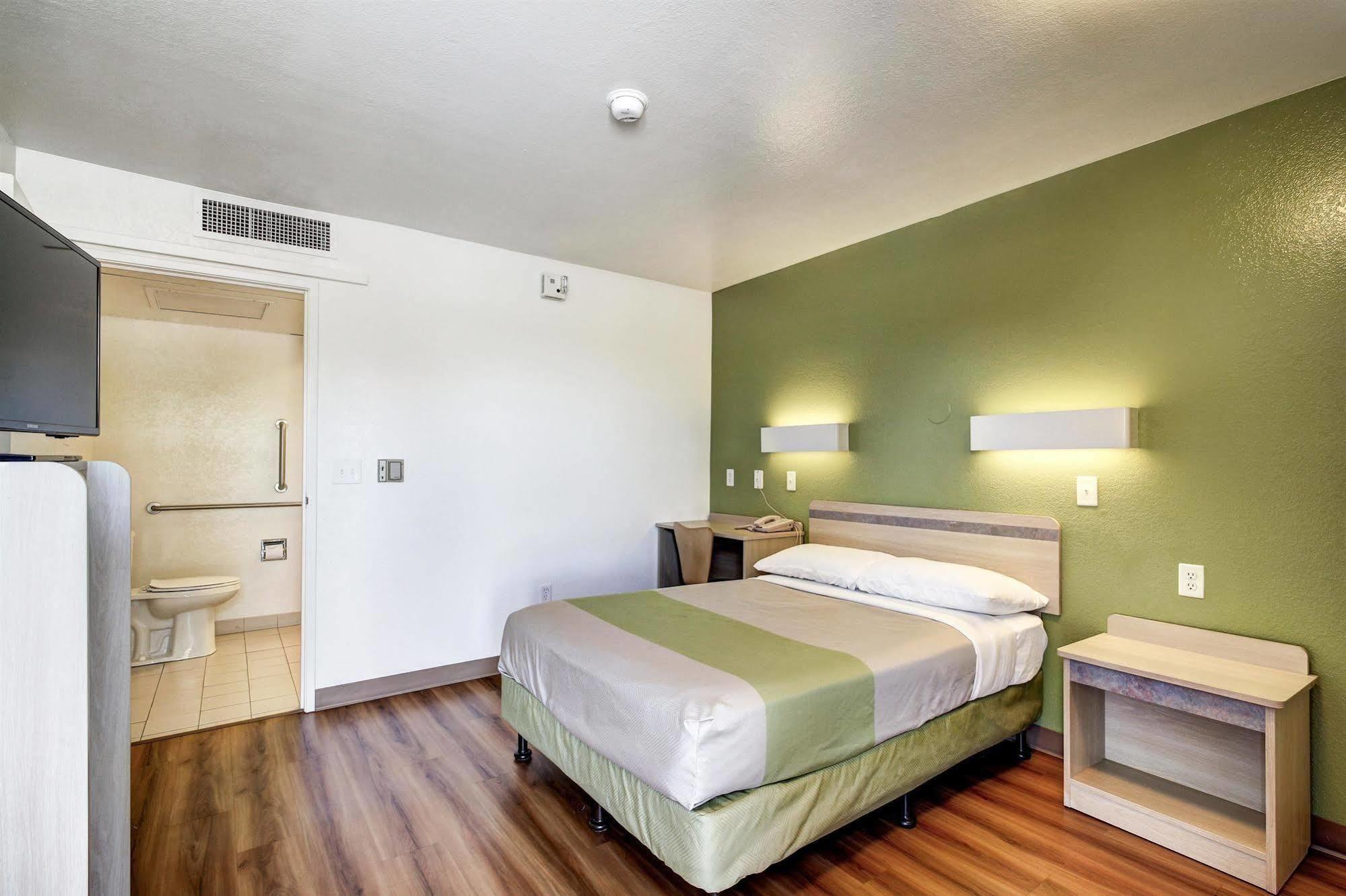Econo Lodge Midvale Luaran gambar